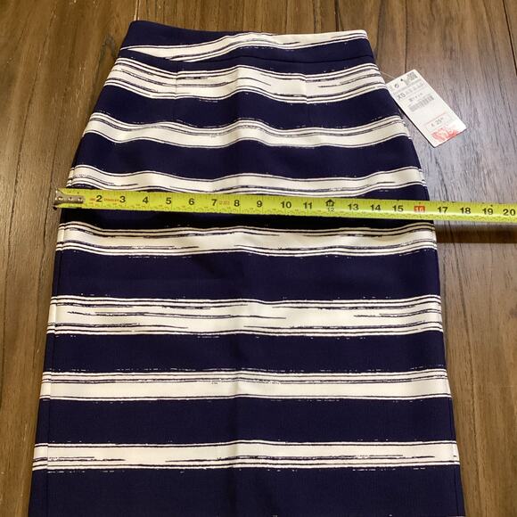 Zara Navy and White stripe fitted straight pencil knee length  skirts XS NWT - Picture 3 of 6